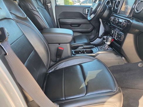 Used 2023 Jeep Wrangler Unlimited Sahara w/ Cold Weather Group image 20