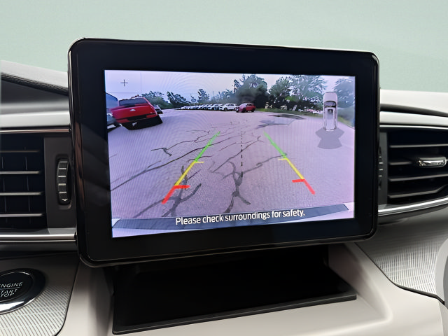 Used 2023 Ford Explorer XLT w/ Equipment Group 202A AWD/4WD image 13