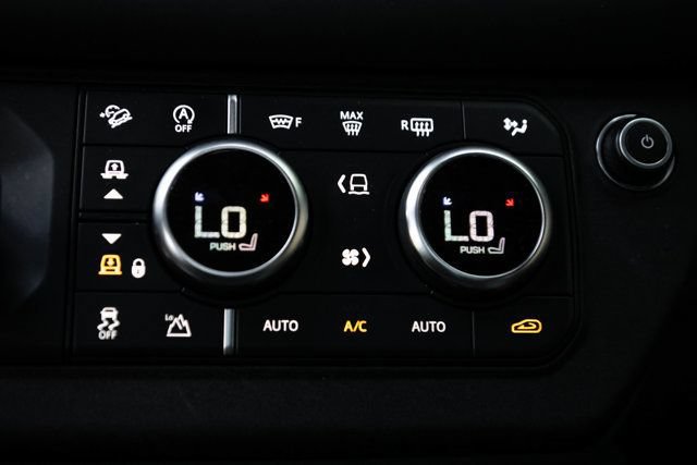 Used 2023 Land Rover Defender 130 X-Dynamic SE AWD/4WD image 17