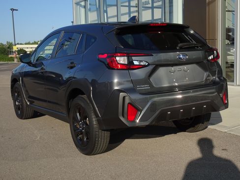 Used 2024 Subaru Crosstrek 2.0i AWD/4WD image 3