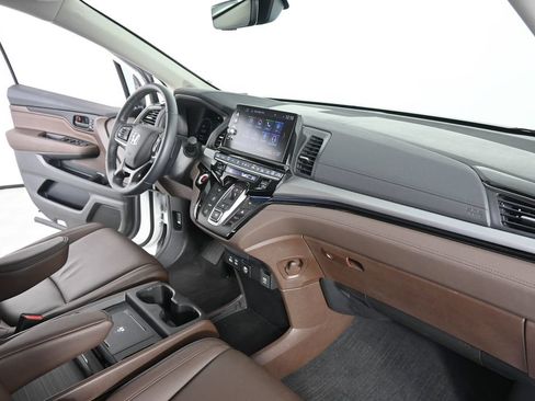 Used 2025 Honda Odyssey Touring image 25