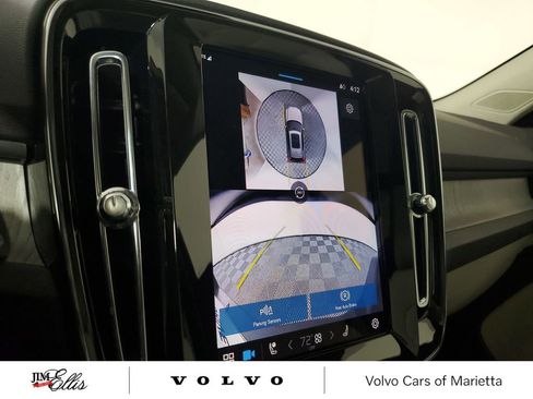 Used 2025 Volvo XC40 B5 Plus image 30