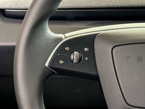 Used 2025 Tesla Model 3 RWD image 18