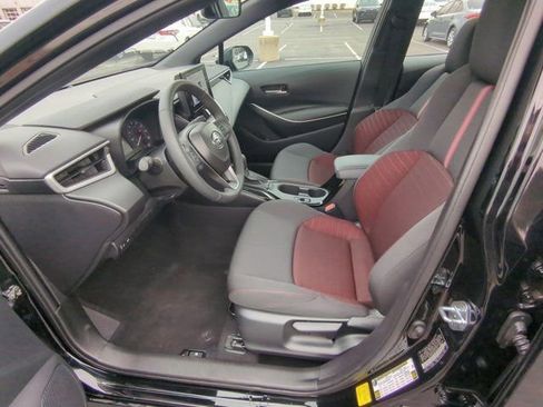 Certified 2025 Toyota Corolla SE image 8