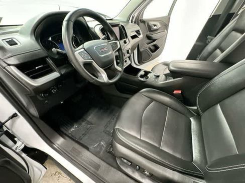 Used 2024 GMC Terrain SLT w/ LPO, Floor Liner Package AWD/4WD image 15