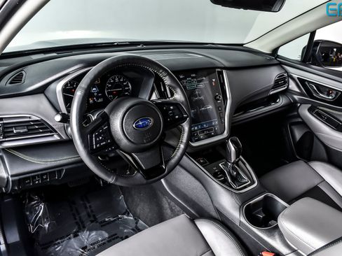 Used 2025 Subaru Outback Onyx Edition image 17