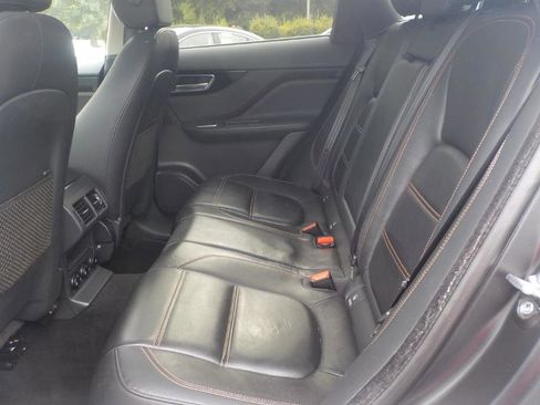 Used 2019 Jaguar F-PACE Prestige image 31