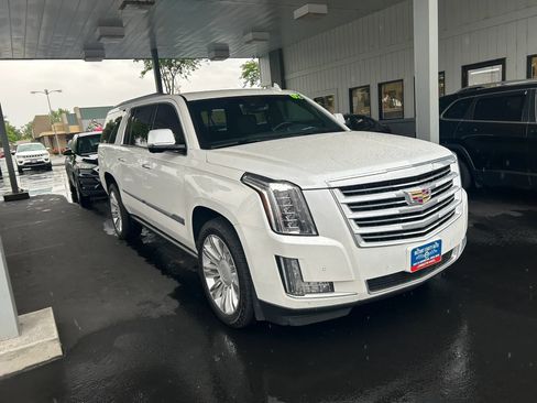Used 2016 Cadillac Escalade ESV Platinum AWD/4WD image 2