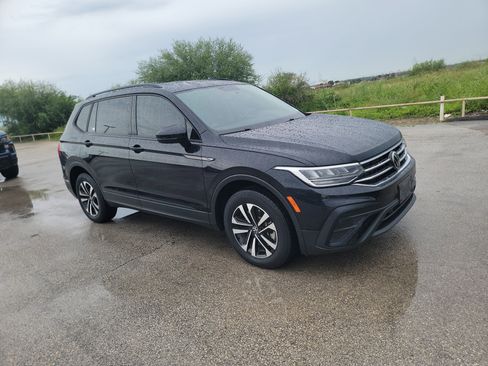 Used 2022 Volkswagen Tiguan S FWD image 1