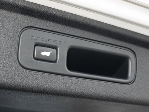 Used 2023 Honda Odyssey Elite image 94