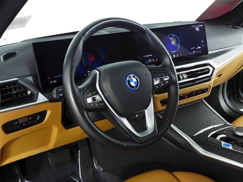 Certified 2024 BMW i4 eDrive40 w/ Premium Package RWD image 31