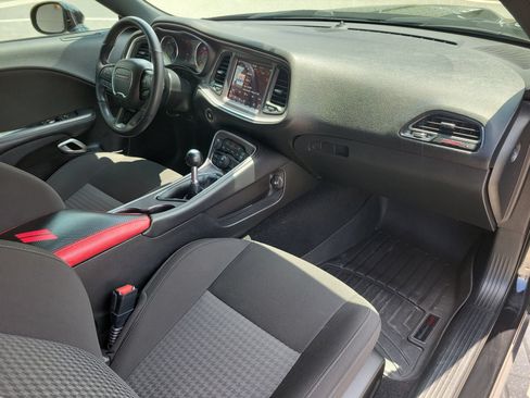 Used 2022 Dodge Challenger R/T Scat Pack RWD image 11
