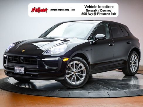 Certified 2026 Porsche Macan AWD/4WD image 1