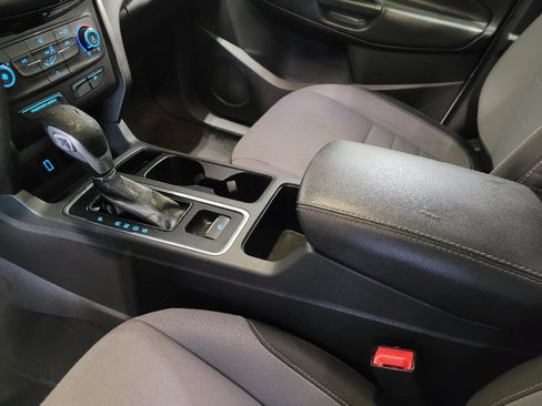 Used 2017 Ford Escape S FWD image 26