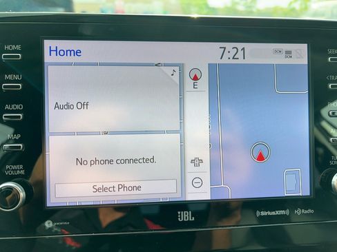 Used 2022 Toyota Camry XLE image 22