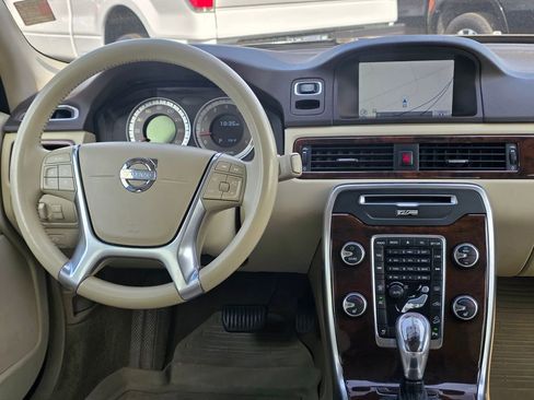Used 2013 Volvo XC70 T6 AWD/4WD image 9