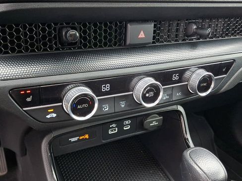Used 2024 Honda CR-V EX image 17