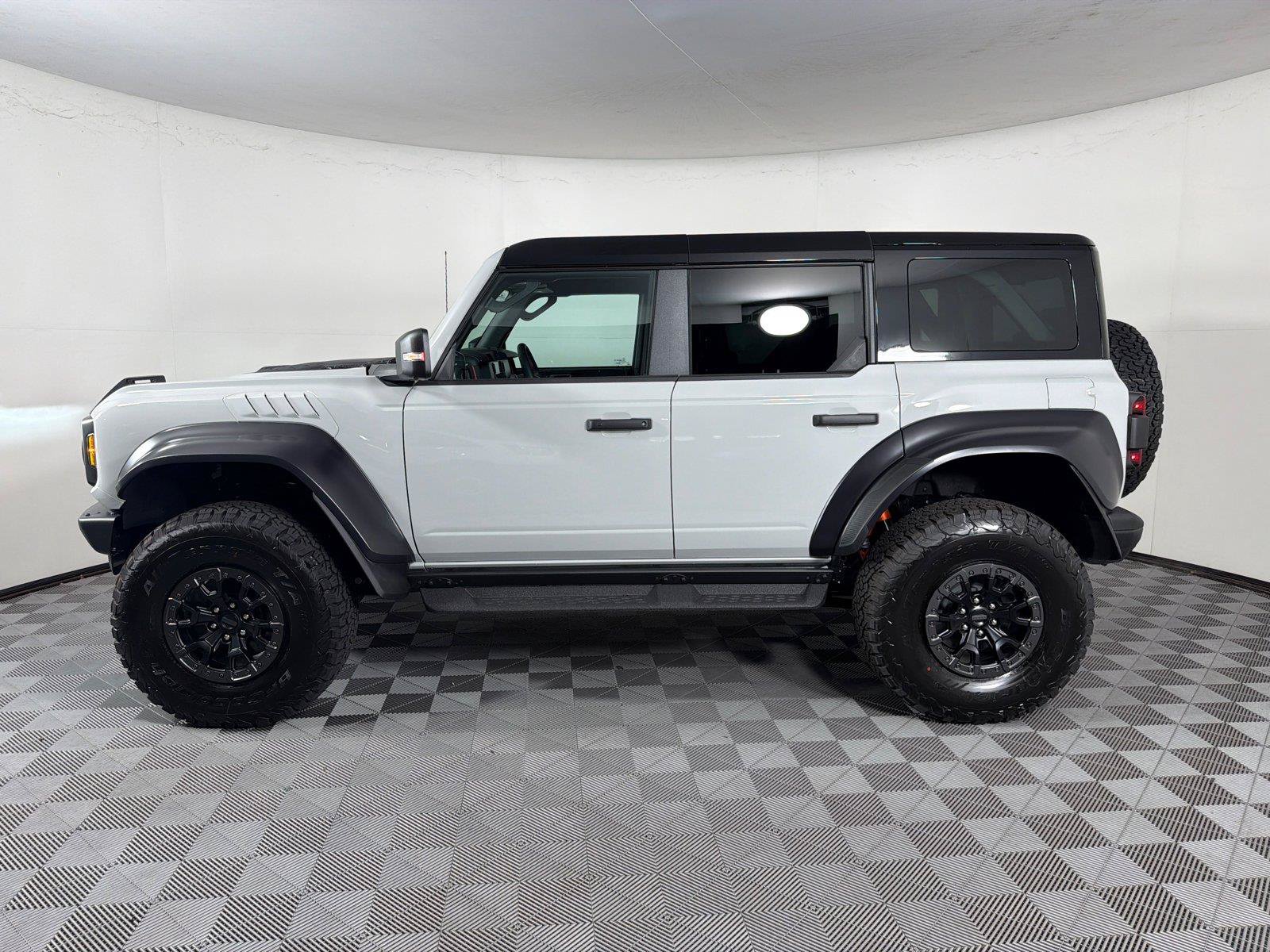 New 2026 Ford Bronco Raptor AWD/4WD image 4