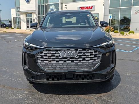 Certified 2025 Audi Q5 Premium AWD/4WD image 2