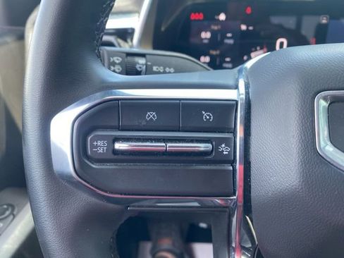 Used 2024 GMC Canyon Elevation w/ Convenience Package AWD/4WD image 11