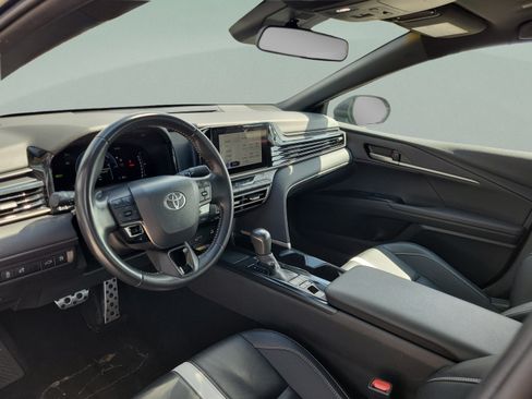 Used 2025 Toyota Camry SE FWD image 16