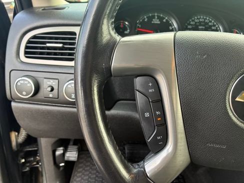Used 2014 Chevrolet Suburban LT AWD/4WD image 16