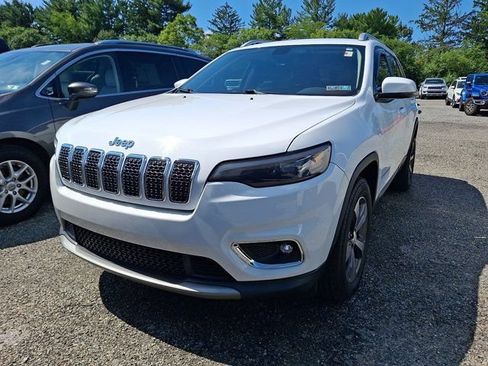 Used 2019 Jeep Cherokee Limited AWD/4WD image 2