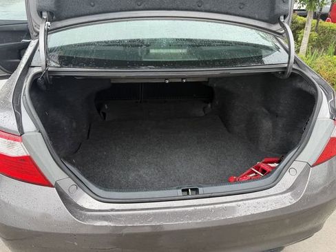 Used 2015 Toyota Camry SE FWD image 21