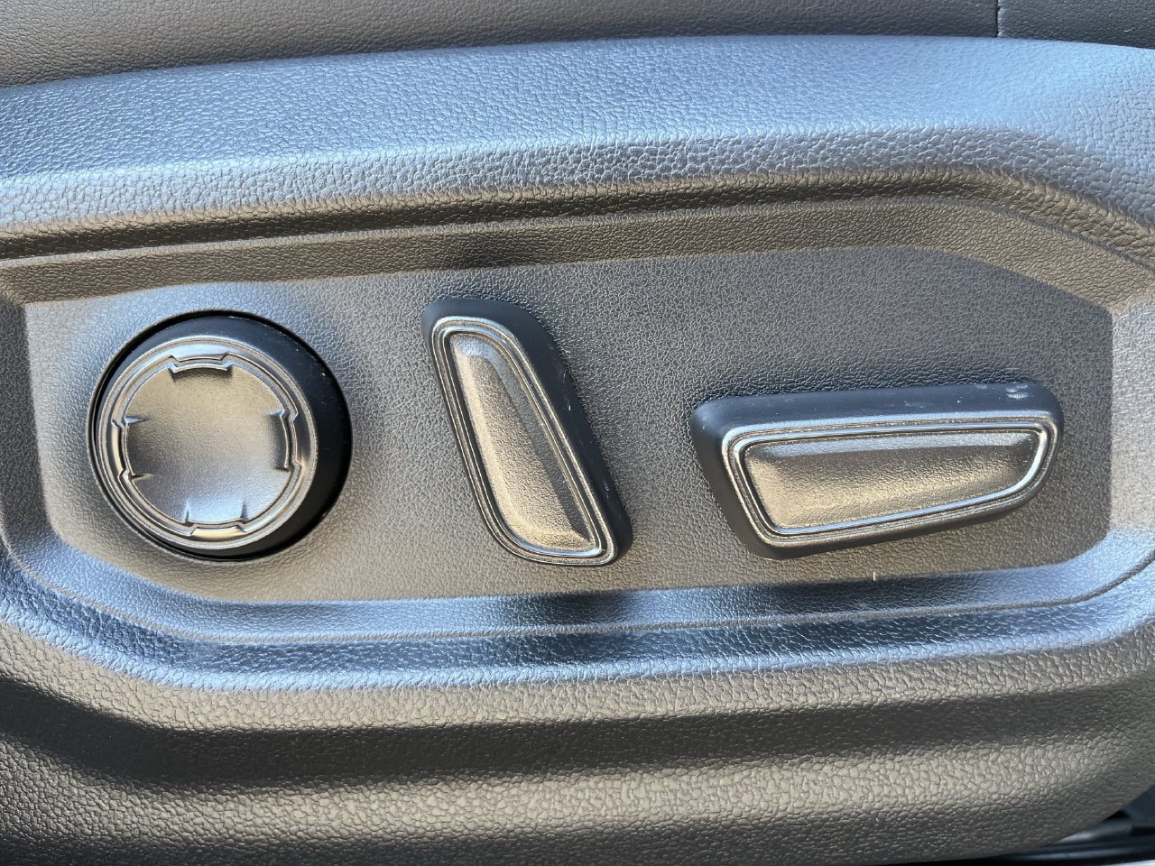 Used 2023 Toyota Sequoia Platinum AWD/4WD image 26