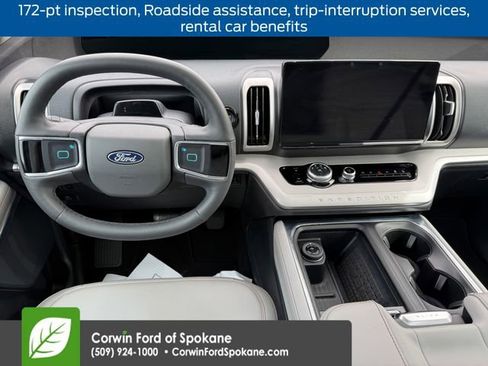 Certified 2025 Ford Expedition Active image 3