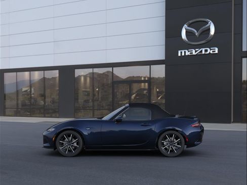 New 2026 MAZDA MX-5 Miata Grand Touring RWD image 3