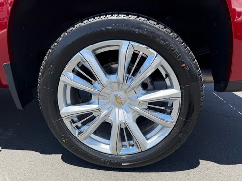 Used 2023 Chevrolet Silverado 1500 High Country w/ High Country Premium Package AWD/4WD image 38