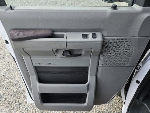 Used 2022 Ford E-450 and Econoline 450 Super Duty w/ Power Windows & Locks Group RWD image 26