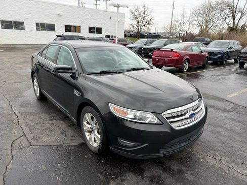 Used 2012 Ford Taurus SEL image 4