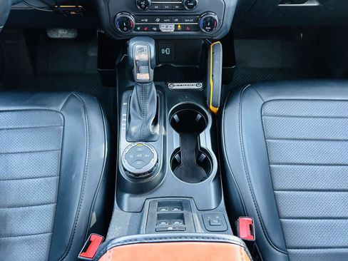 Used 2022 Ford Bronco Badlands image 24