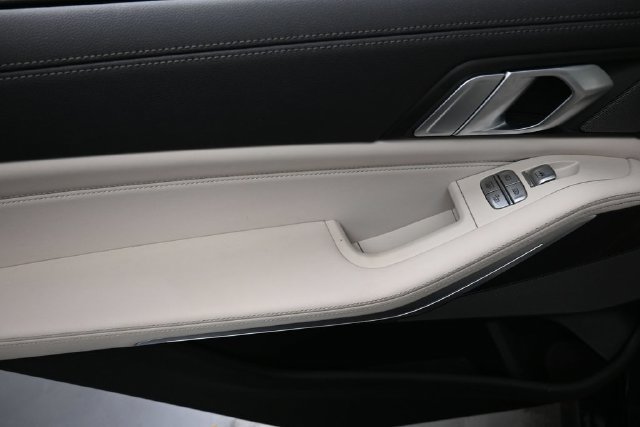 Used 2021 BMW X7 xDrive40i w/ M Sport Package AWD/4WD image 20