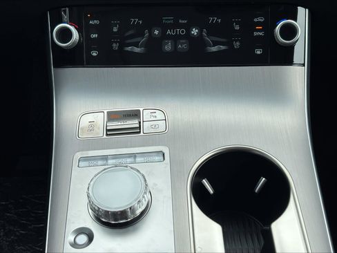 New 2026 Genesis GV70 2.5T Advanced w/ G1 Accessory Package AWD/4WD image 11