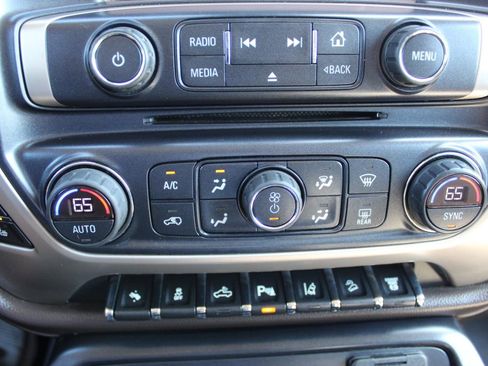 Used 2015 GMC Sierra 2500 Denali w/ Duramax Plus Package image 33