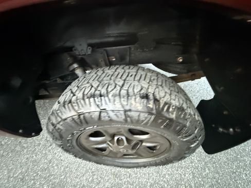 Used 2010 Toyota Tundra 2WD Double Cab image 30