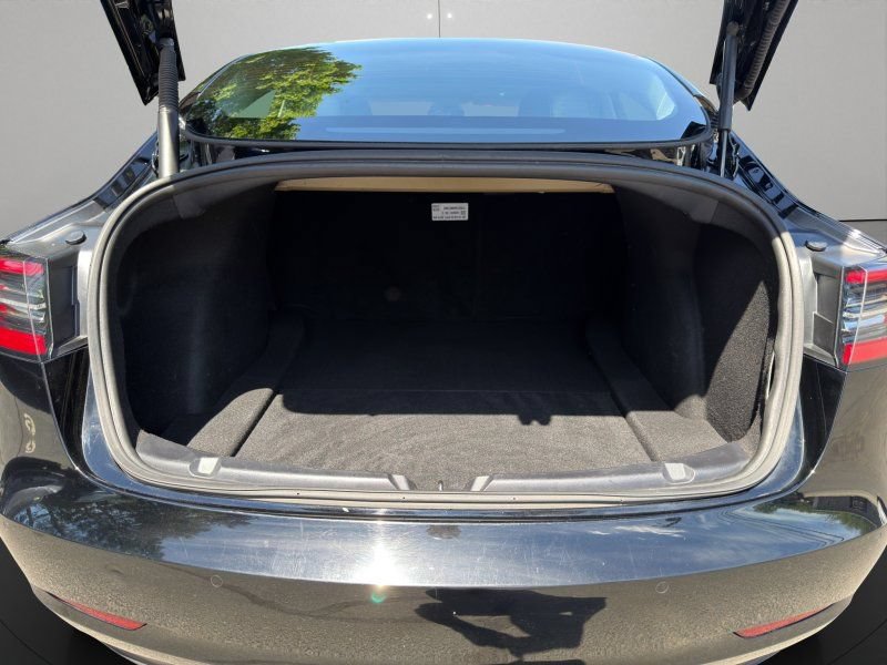 Used 2022 Tesla Model 3 Long Range AWD/4WD image 11