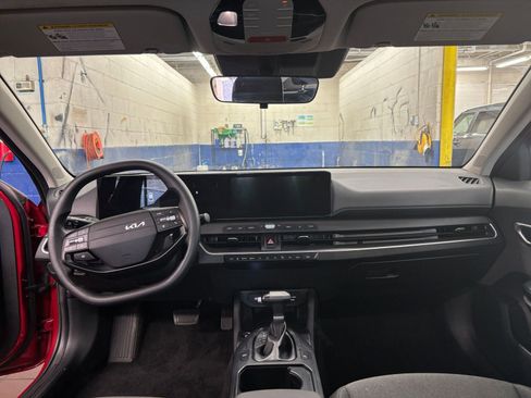 Used 2025 Kia K4 FWD image 29