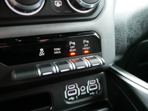 Certified 2021 RAM 1500 Big Horn image 32