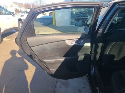 Used 2023 Kia Forte LXS image 14