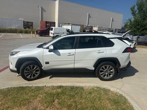 Used 2025 Toyota RAV4 XLE Premium w/ Weather Package FWD image 6