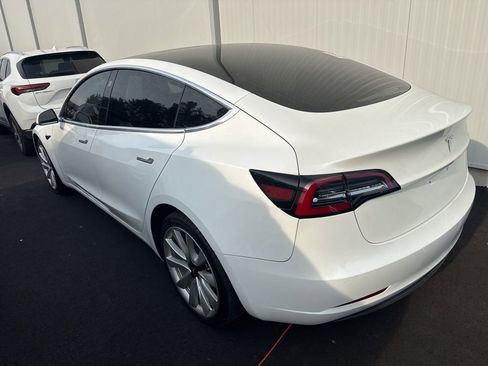 Used 2019 Tesla Model 3 Standard Range Plus image 5