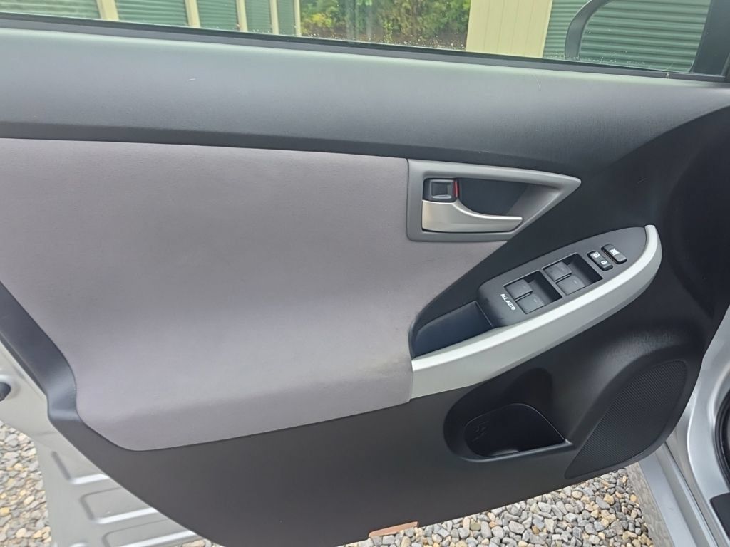 Used 2012 Toyota Prius Two FWD image 11