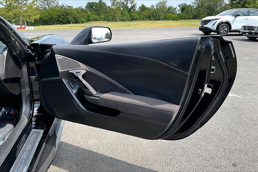 Used 2016 Chevrolet Corvette Z06 w/ 3LZ Preferred Equipment Group RWD image 27