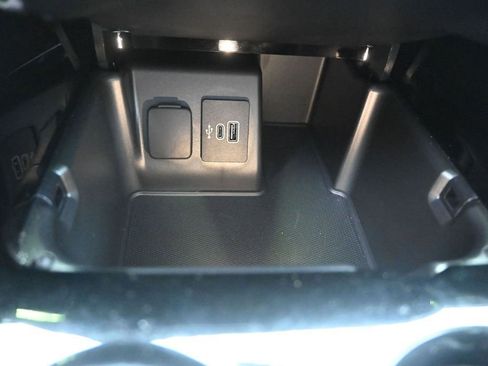 Certified 2025 Ford Explorer Platinum w/ Ultimate Package AWD/4WD image 30