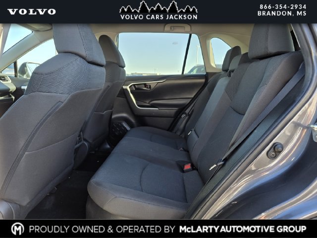 Used 2023 Toyota RAV4 LE AWD/4WD image 18