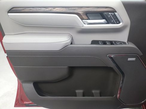 New 2026 GMC Sierra 2500 SLT AWD/4WD image 25